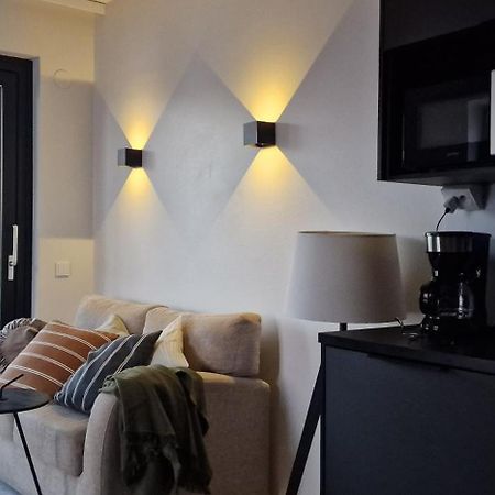 Modern Apartment Near Tampereen Messukeskus, With Own Private And Free Parking Esterno foto