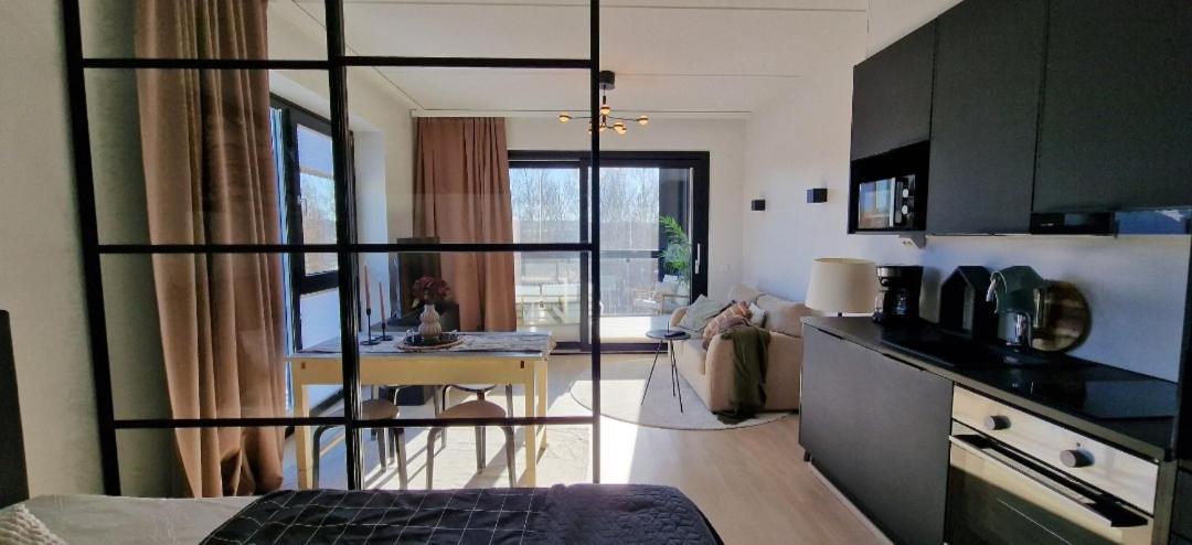Modern Apartment Near Tampereen Messukeskus, With Own Private And Free Parking Esterno foto